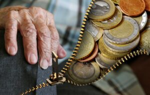 Pagamento pensioni e sussidi di aprile 2024: tutte le date da segnare